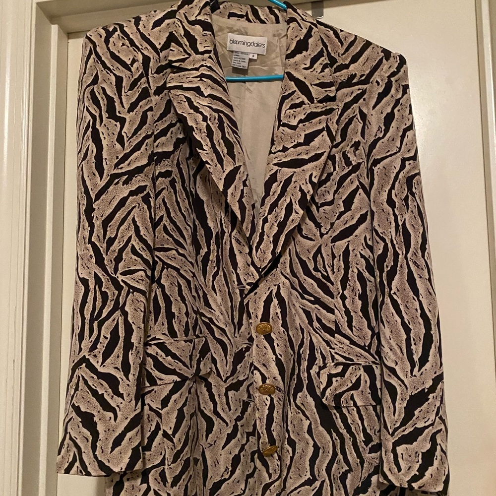 Bloomingdales blazer size 8